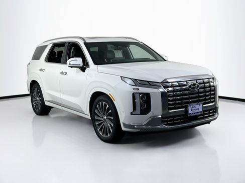 Used 2023 Hyundai Palisade Calligraphy AWD/4WD image 3