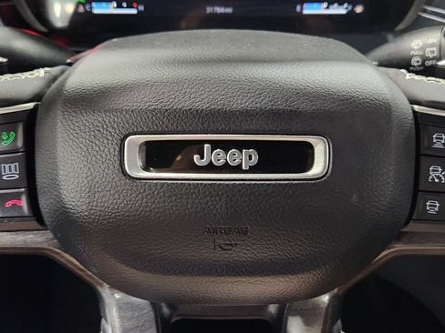 Used 2024 Jeep Grand Cherokee L Limited w/ Black Appearance Package AWD/4WD image 50