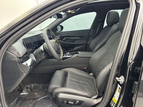 Used 2024 BMW 530i xDrive w/ Executive Package AWD/4WD image 25