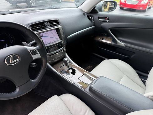 Used 2011 Lexus IS 250C w/ Luxury Pkg RWD image 6