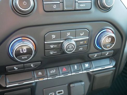 Used 2021 Chevrolet Silverado 1500 LT image 26