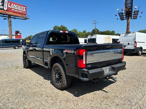 Used 2024 Ford F250 Platinum AWD/4WD image 2