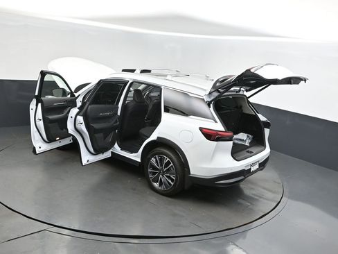 Used 2026 INFINITI QX60 Luxe w/ Cargo Package image 2