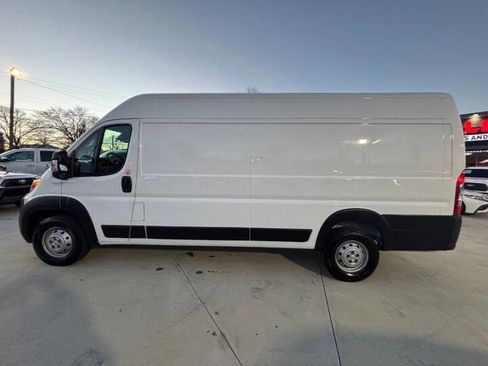 Used 2023 RAM ProMaster 3500 w/ Premium Convenience Group image 5
