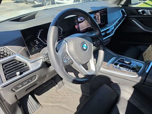Used 2024 BMW X5 sDrive40i w/ Premium Package image 16