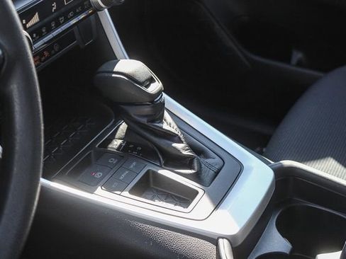 Used 2021 Toyota RAV4 LE w/ Carpet Mat Package (TMS) image 27