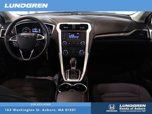 Used 2014 Ford Fusion SE w/ Equipment Group 201A FWD image 17