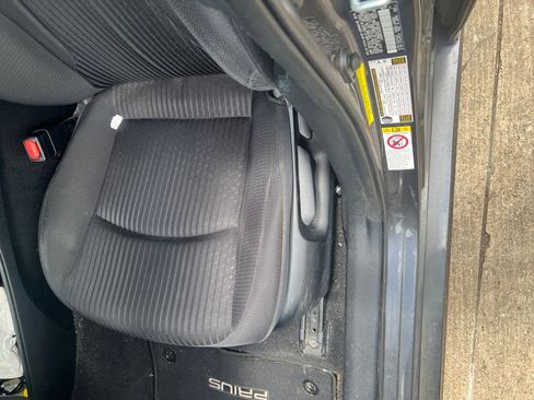 Used 2016 Toyota Prius Two FWD image 9