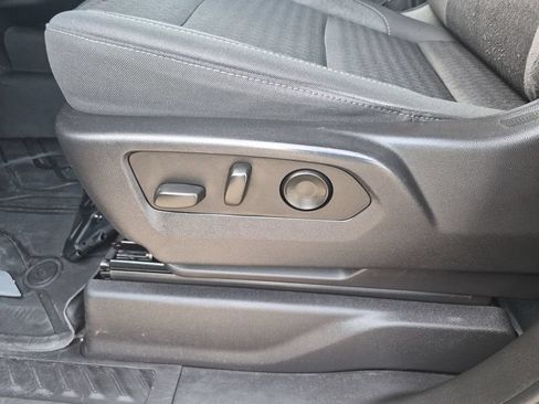 Used 2023 Chevrolet Silverado 1500 Custom w/ LPO, Dark Essentials Package RWD image 12