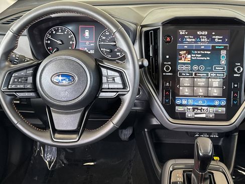 Certified 2025 Subaru Crosstrek 2.5i Limited w/ Crosstrek Mirror Package image 17