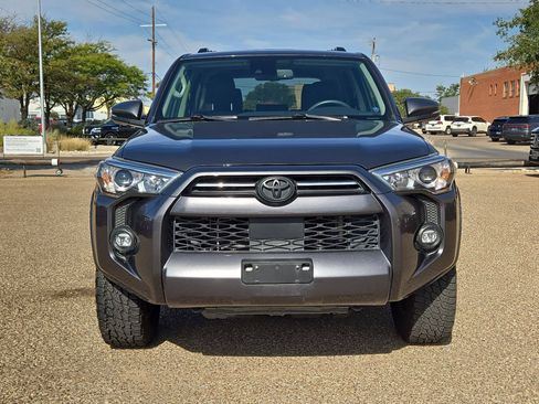 Used 2022 Toyota 4Runner SR5 Premium w/ Moonroof Package RWD image 10