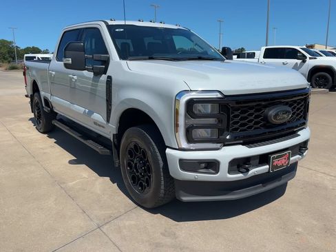 Used 2025 Ford F250 Lariat w/ Lariat Ultimate Package AWD/4WD image 3