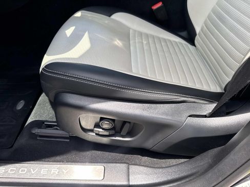 Used 2025 Land Rover Discovery Sport Dynamic SE AWD/4WD image 17