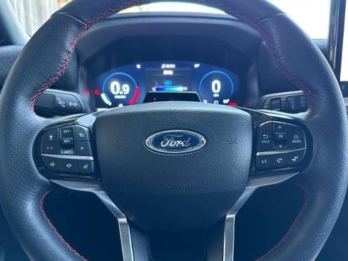 Certified 2025 Ford Explorer ST-Line AWD/4WD image 24