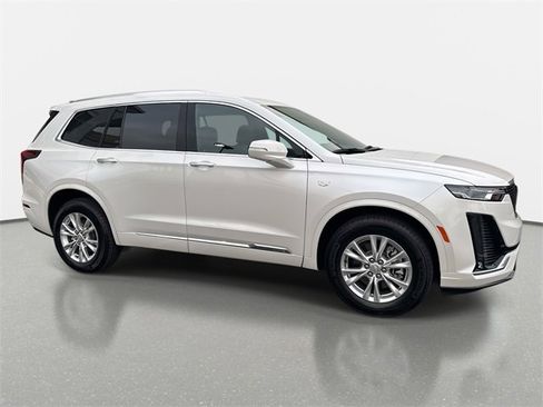 New 2025 Cadillac XT6 Luxury w/ LPO, Floor Liner Package image 8