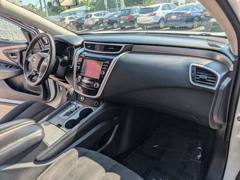 Used 2017 Nissan Murano S w/ Navigation Package FWD image 13