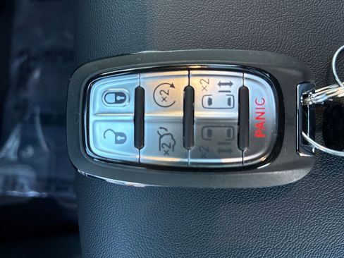 New 2026 Chrysler Pacifica Select w/ S Appearance Package image 29