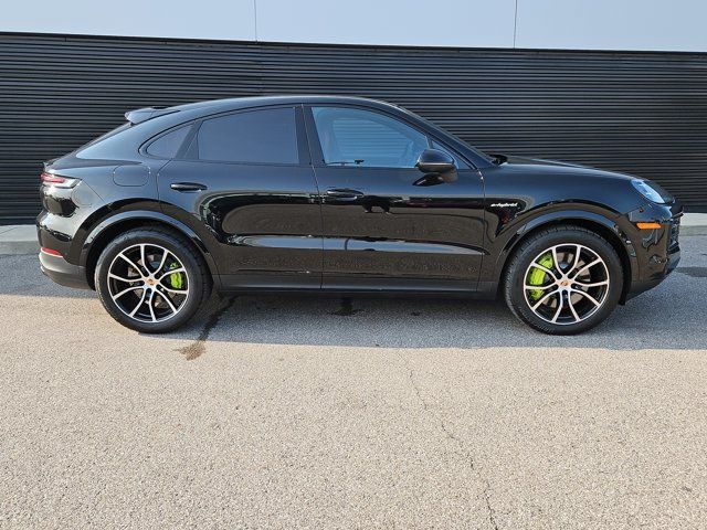 Certified 2026 Porsche Cayenne E-Hybrid Coupe AWD/4WD image 8