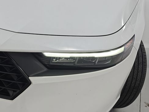 Certified 2023 Honda Accord Sport image 29