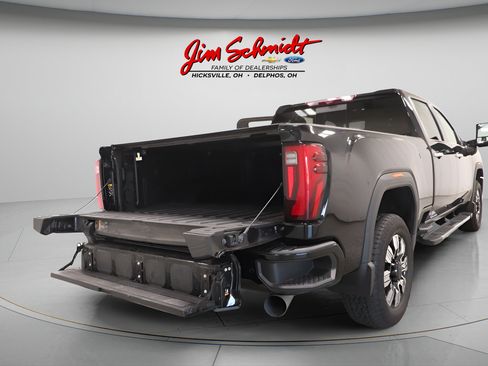 Used 2024 GMC Sierra 2500 Denali w/ Denali Reserve Package AWD/4WD image 40