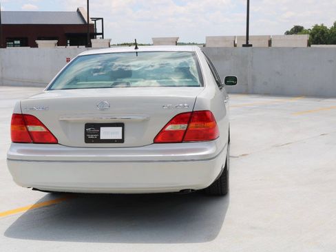 Used 2001 Lexus LS 430 RWD image 47