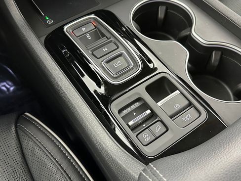 Used 2025 Honda Pilot Elite image 28