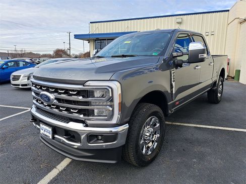 New 2026 Ford F250 Lariat w/ Lariat Ultimate Package image 3