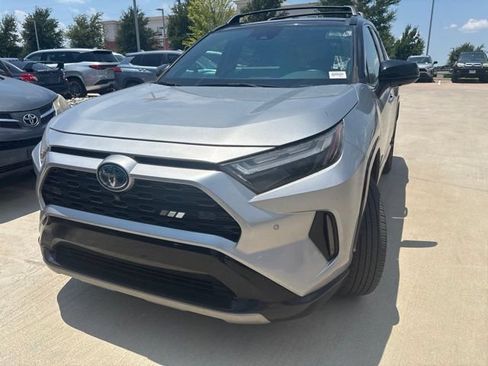 Used 2023 Toyota RAV4 XSE AWD/4WD image 6