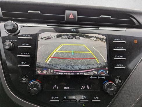 Used 2019 Toyota Camry XSE image 19