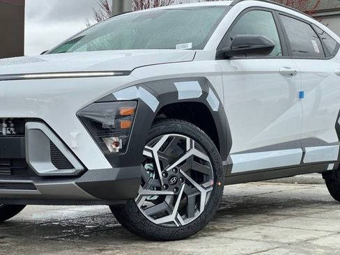 New 2026 Hyundai Kona SEL Premium AWD/4WD image 2