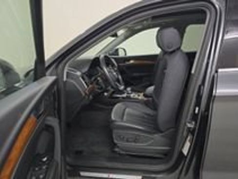 Used 2023 Audi Q5 2.0T Premium Plus w/ Premium Plus Package AWD/4WD image 13