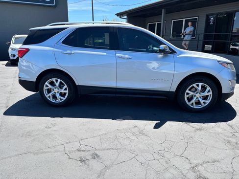 Used 2020 Chevrolet Equinox Premier AWD/4WD image 5