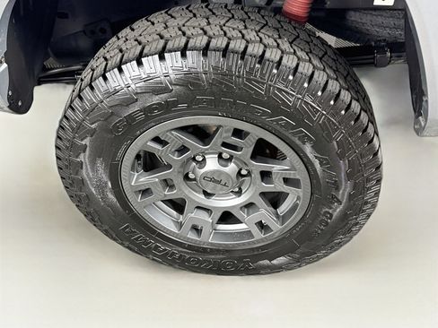 Used 2023 Toyota Tacoma SR5 AWD/4WD image 24