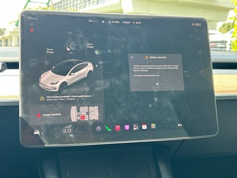 Used 2023 Tesla Model 3 Standard Range RWD image 14