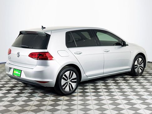 Used 2016 Volkswagen e-Golf SE w/ DC Fast Charging Package image 10