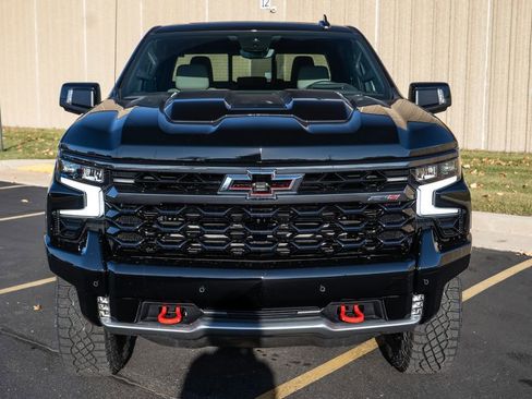 New 2026 Chevrolet Silverado 1500 ZR2 image 3