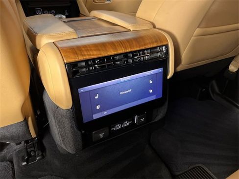 Used 2022 Jeep Grand Wagoneer Series III w/ Flexible Seating Group image 22