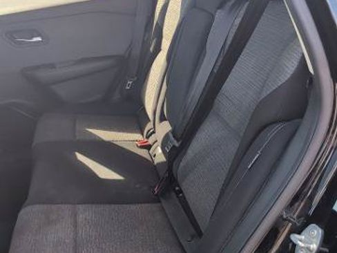 Used 2023 Nissan Rogue SV AWD/4WD image 9