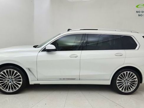 Used 2026 BMW X7 xDrive40i AWD/4WD image 3