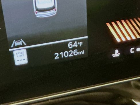 Used 2026 Kia Carnival FWD image 19