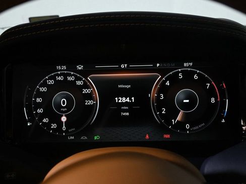 Used 2024 Aston Martin DB12 Coupe image 8