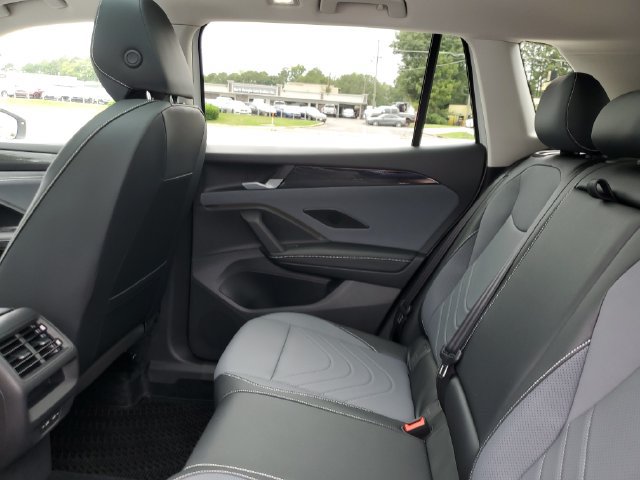 Certified 2026 Volkswagen Tiguan SE FWD image 16