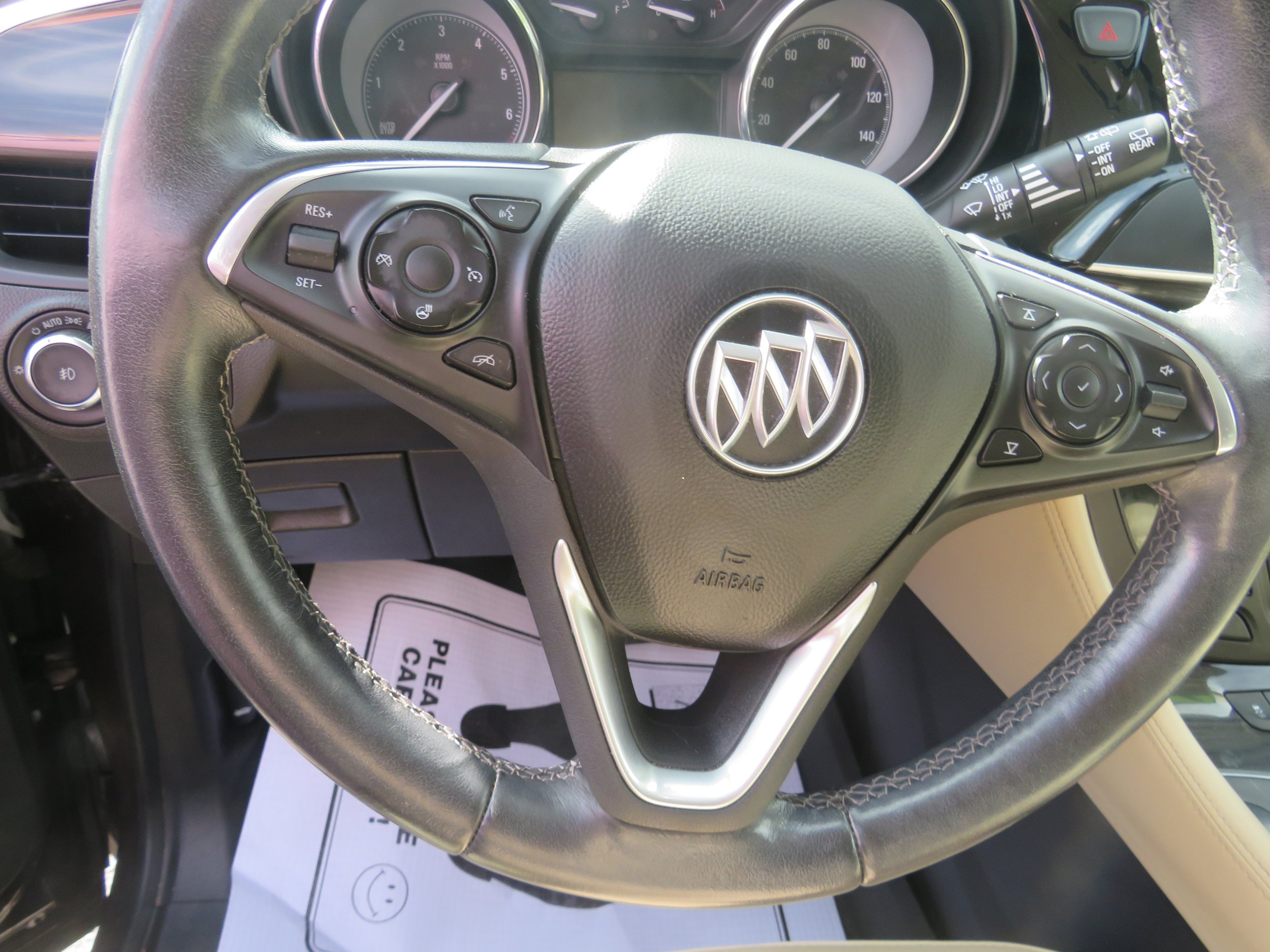 Used 2020 Buick Envision Essence AWD/4WD image 12