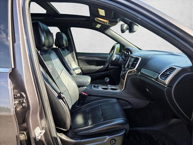 Used 2014 Jeep Grand Cherokee Overland AWD/4WD image 11