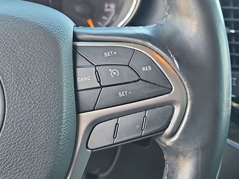 Used 2020 Jeep Grand Cherokee Limited image 21