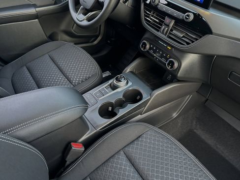 Used 2025 Ford Escape Active image 14