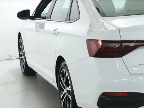 Certified 2024 Volkswagen Jetta Sport FWD image 40