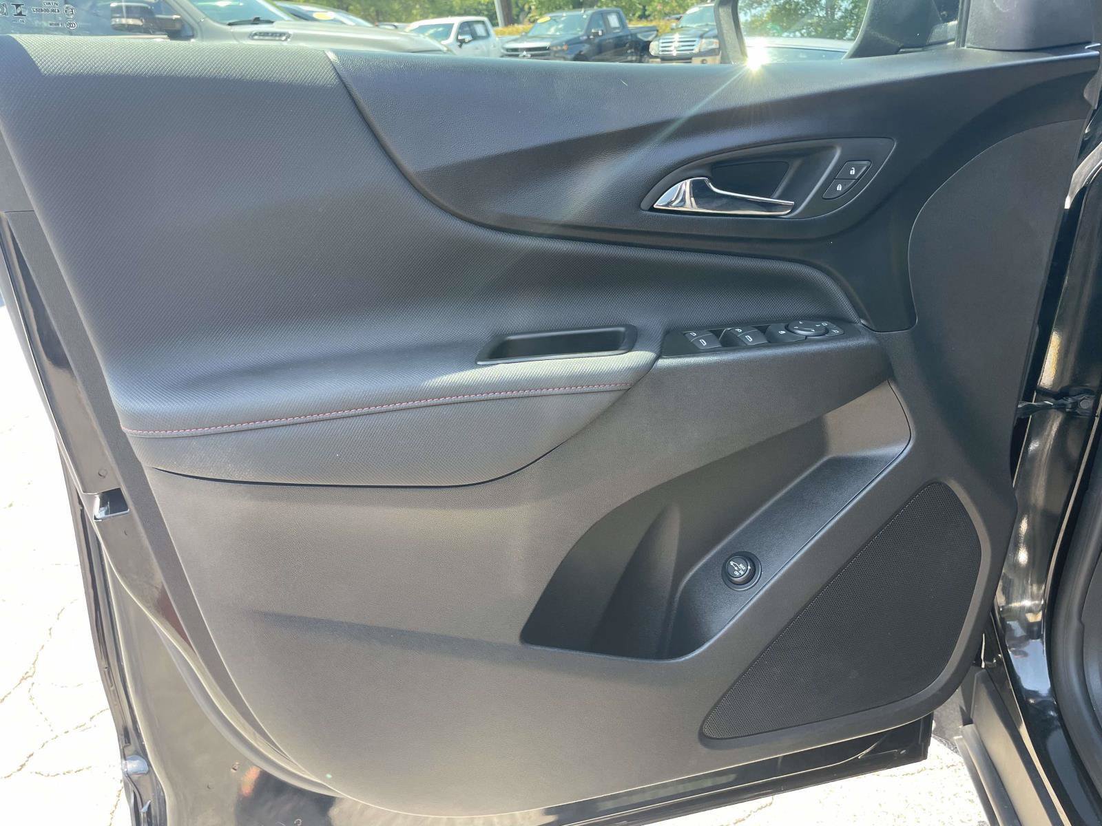 Used 2024 Chevrolet Equinox RS FWD image 5