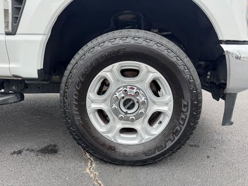 Used 2025 Ford F250 XLT w/ FX4 Off-Road Package AWD/4WD image 45