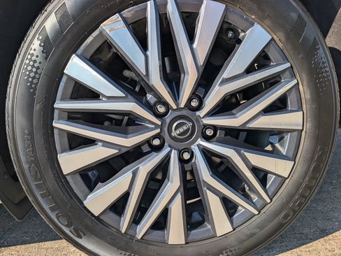 Used 2025 Nissan Altima 2.5 SV FWD image 7